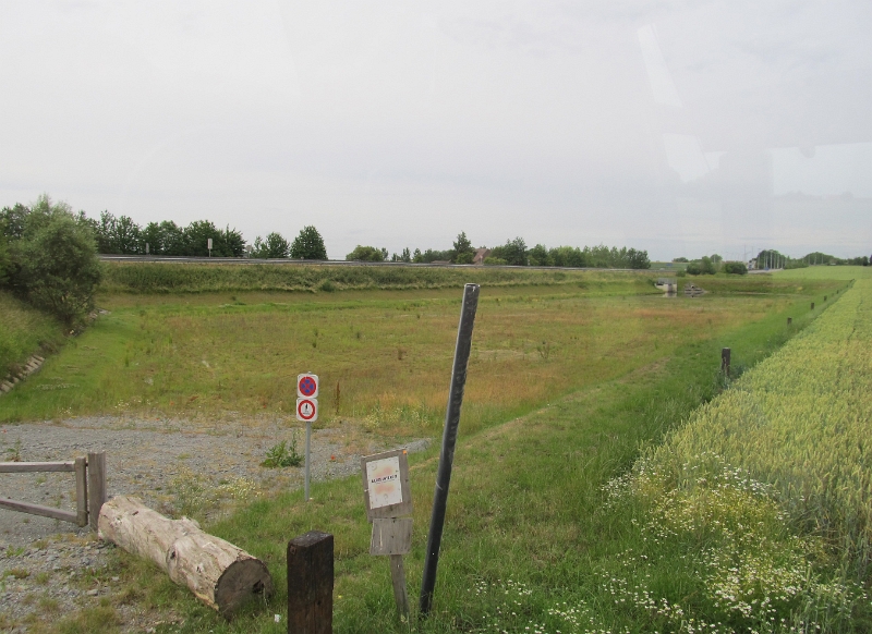 23_Zone inondable a Bassilly - le long de l autoroute A8.JPG